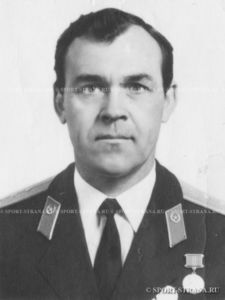 brezhnev2.thumb.jpg.de57c2d3a79cd05c15a370e3fdbb9b9b.jpg
